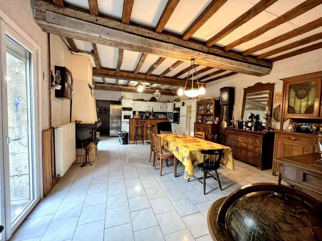 Maison 175 m² à Mezidon-Canon  - photo 2