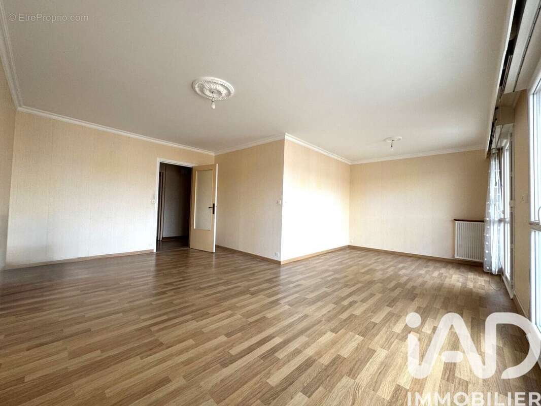 Photo 2 - Appartement à SOTTEVILLE-LES-ROUEN