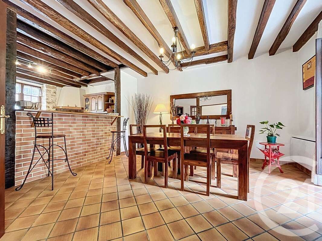 Maison 161 m² à La Chapelle-Gauthier  - photo 9