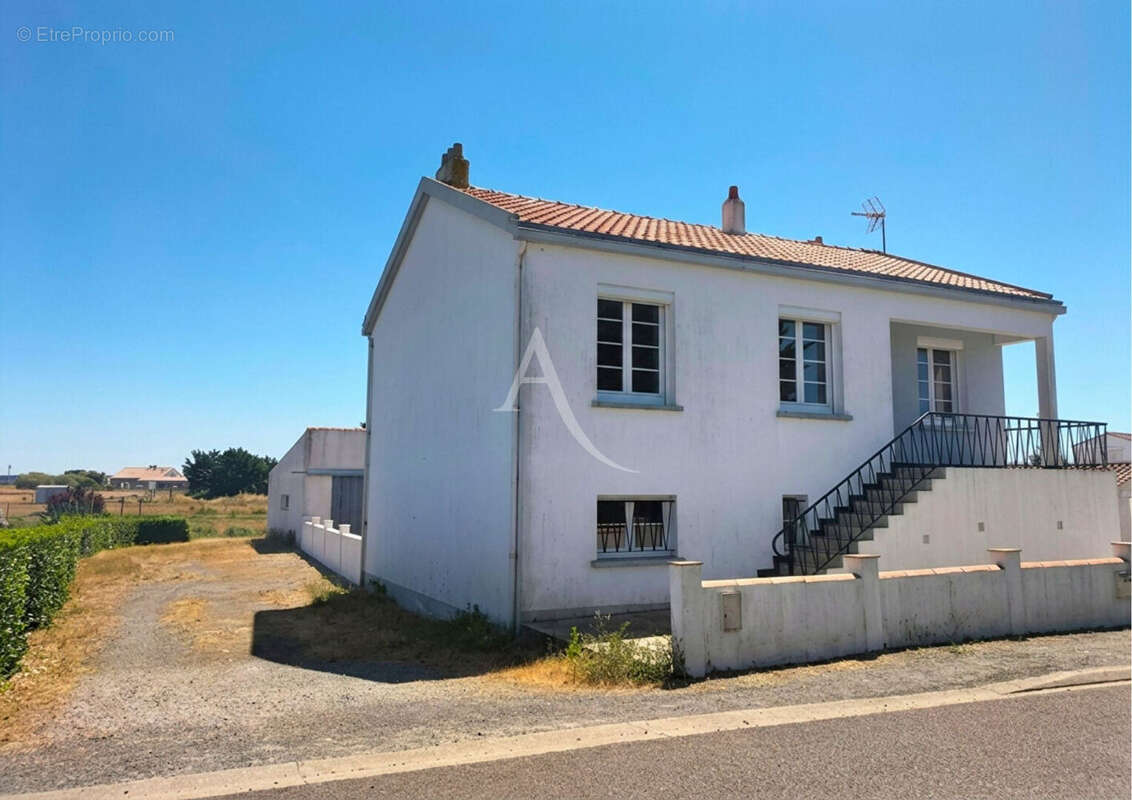Maison à BOUIN