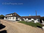 Maison à CRUCEY-VILLAGES