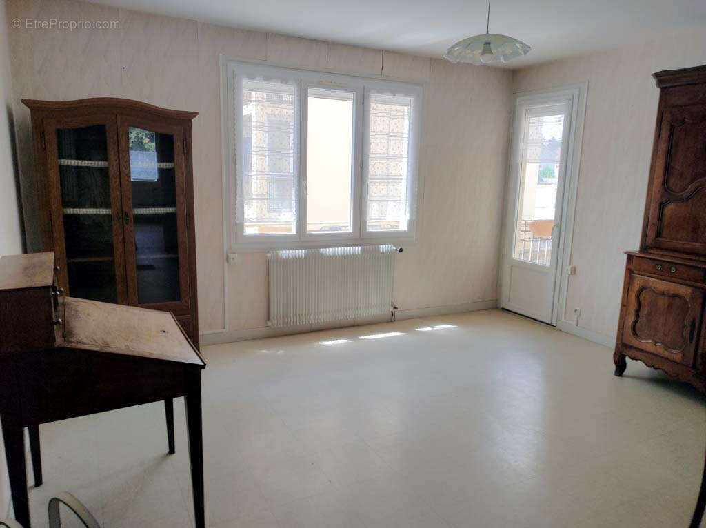 Au centre de Paray le Monial, appartement F3 de 69 m2 - photo 2