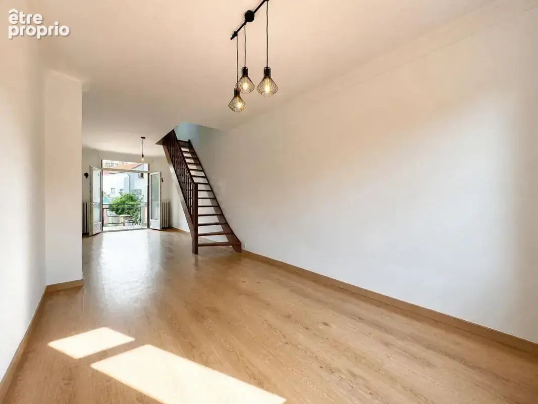 Maison de 5 pièces de 100 m² à Rosny-sous-Bois - photo 2