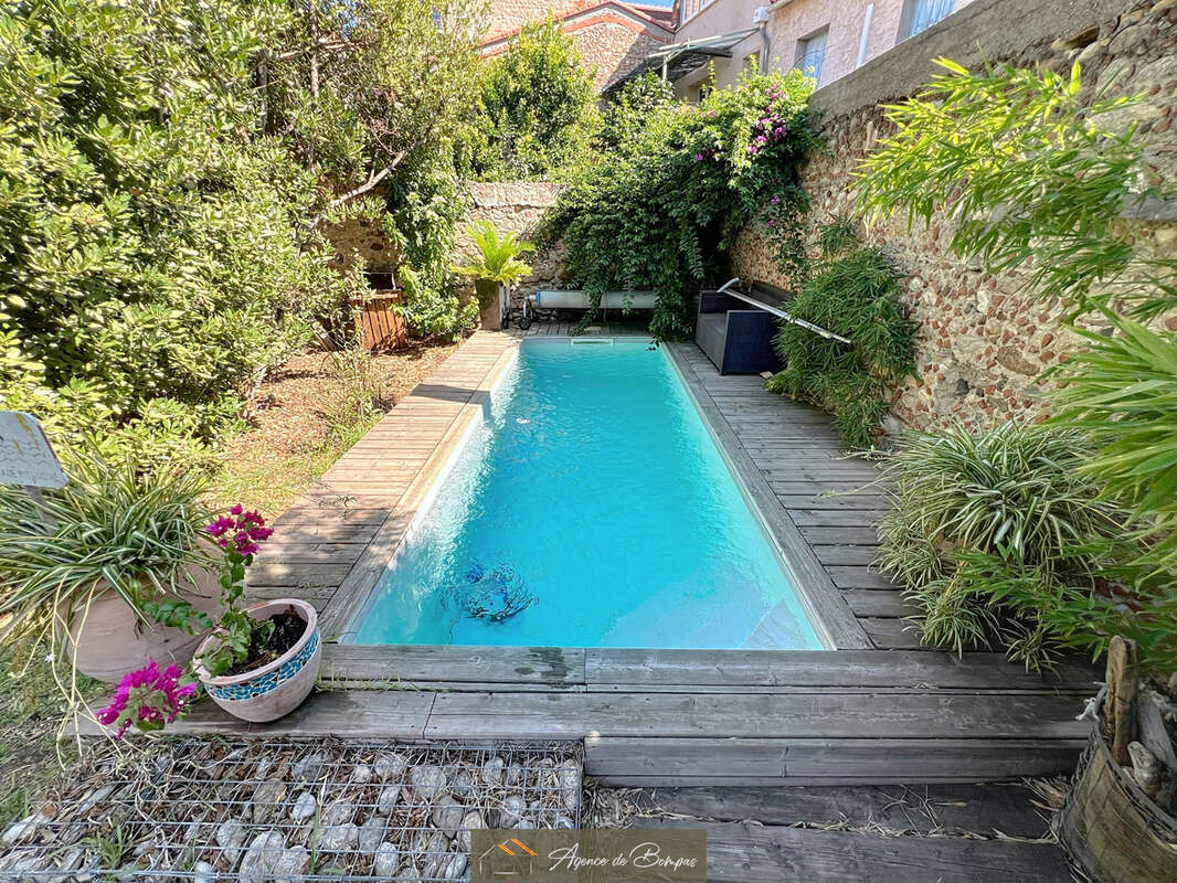 Maison à PEZILLA-LA-RIVIERE