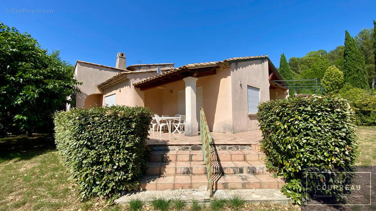 MAISON T5 de 163 M2 avec terrasses, piscine & garage - photo 4