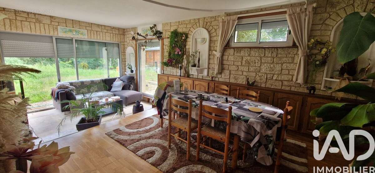 Maison 112 m² à Saint-Andre-De-Najac  - photo 7