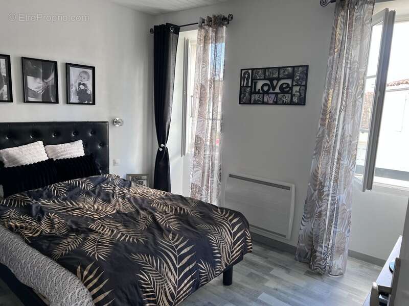 Maison à CORME-ROYAL
