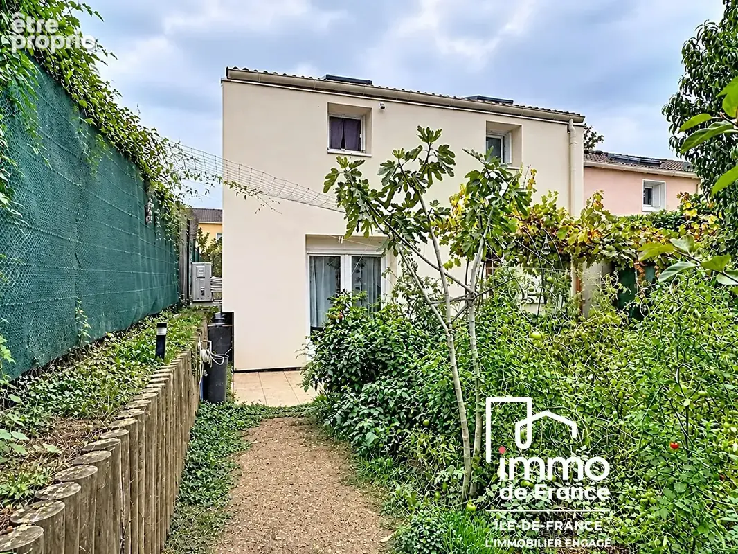 Maison 5 pièces de 105 m² avec jardin et garage - Lognes - photo 11