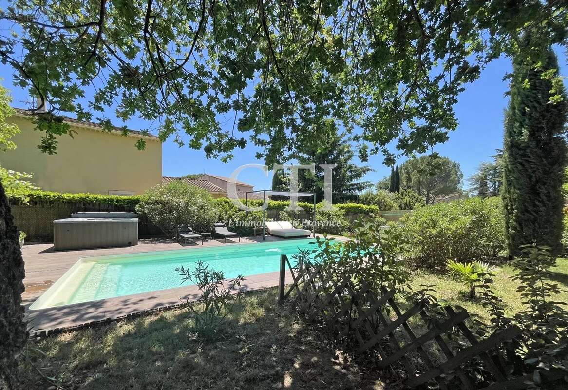 Maison à VAISON-LA-ROMAINE