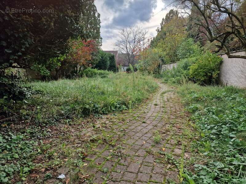 Appartement à CHARMES