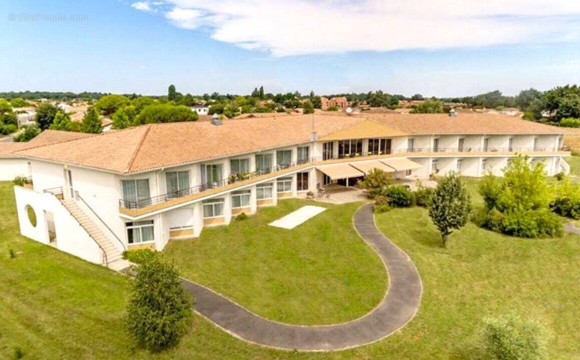 Appartement à PAREMPUYRE