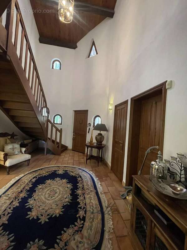 Maison à ALBA-LA-ROMAINE