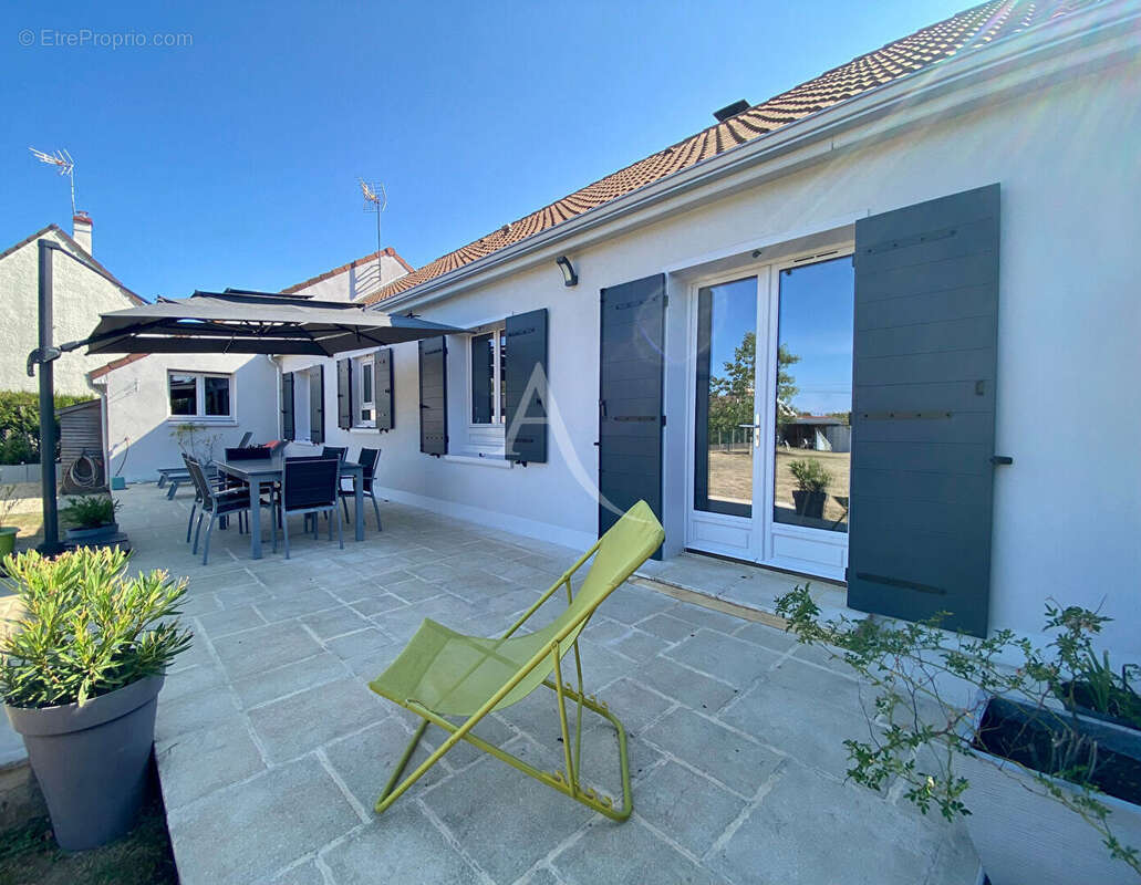 Maison plain-pied Ferolles 4 chambres 137 m2 - photo 14