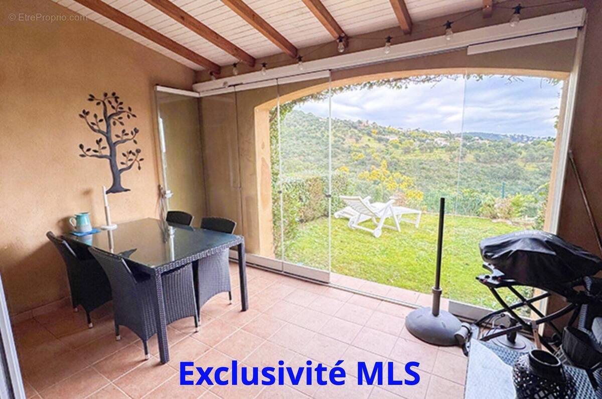 Maison à ROQUEBRUNE-SUR-ARGENS