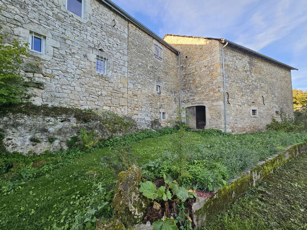 Maison à LA LOUBIERE
