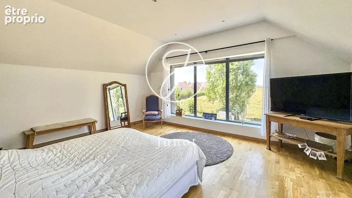 Sailly-lez-lannoy - Ferme rénovée à vendre - 10 pièces - 334m² et 180m² de dépendance - 7 chambres - Piscine - Garage - photo 6