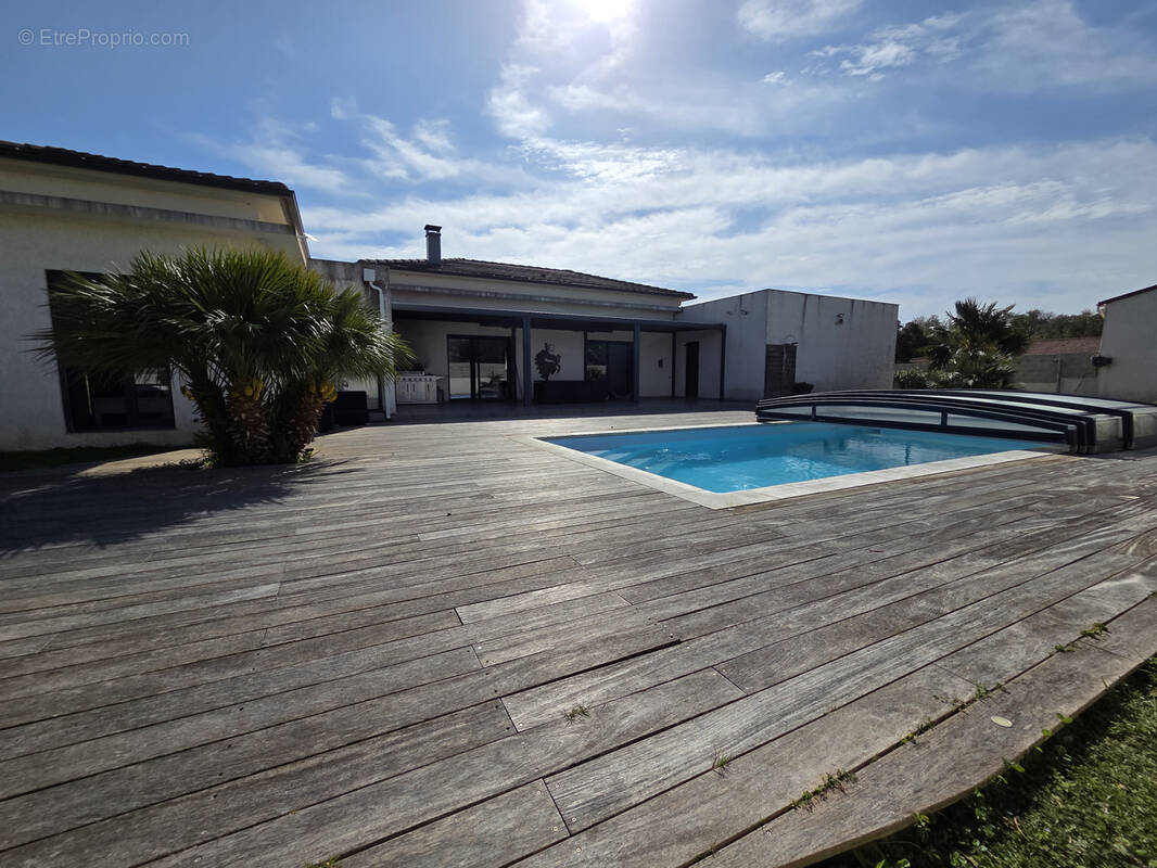 Maison à LINGUIZZETTA