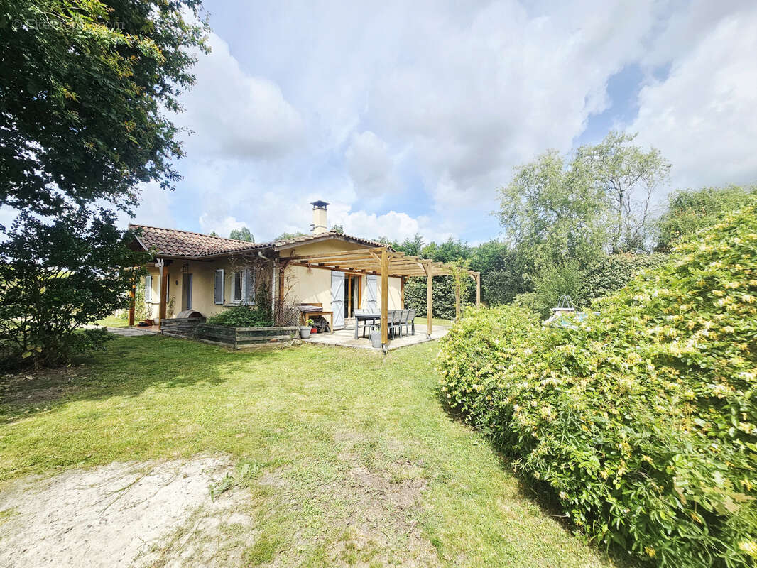 Maison à MOULIS-EN-MEDOC