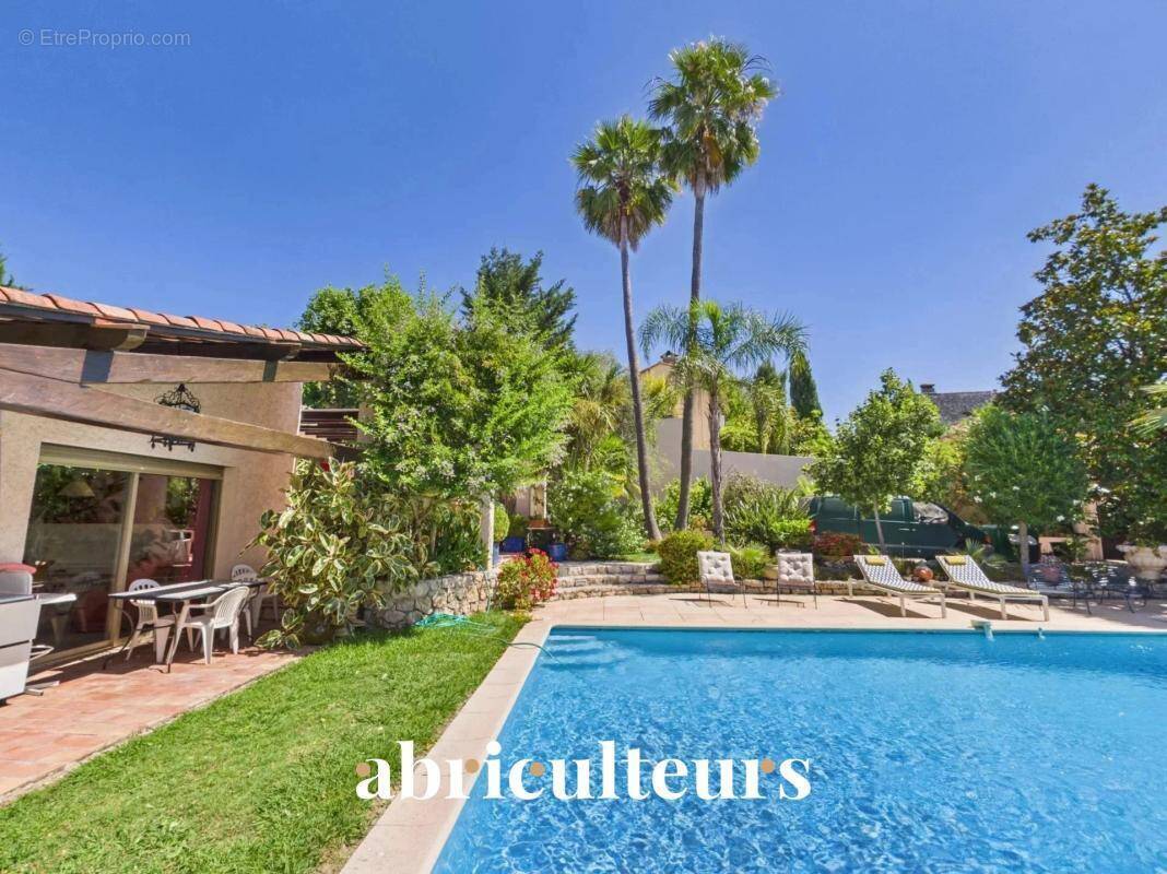 Maison à LA COLLE-SUR-LOUP