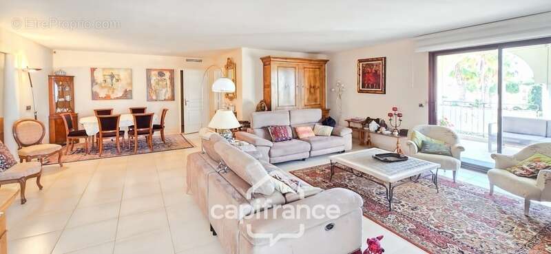 Appartement à SANARY-SUR-MER