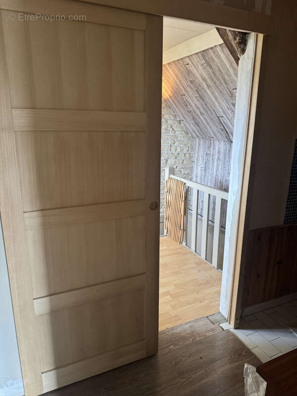 Maison à ILLEVILLE-SUR-MONTFORT