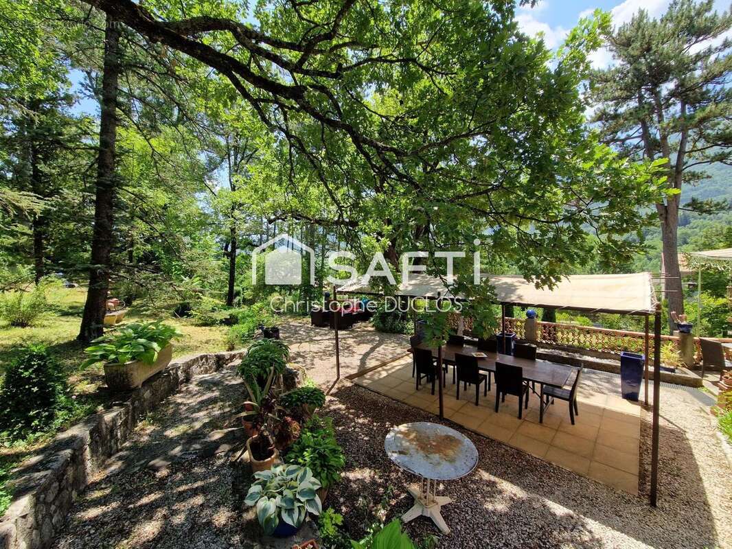 Maison 295 m² à Noyers-Sur-Jabron  - photo 2