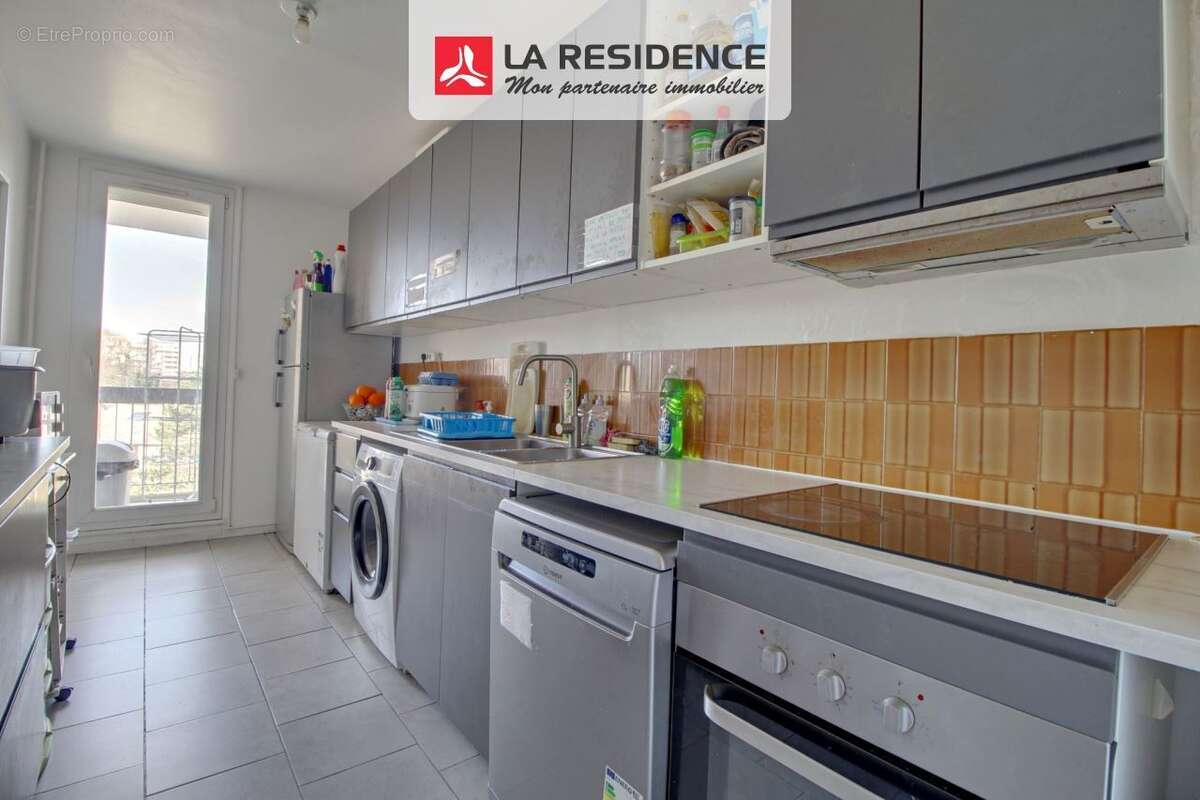Appartement 81 m² à Cergy  - photo 2