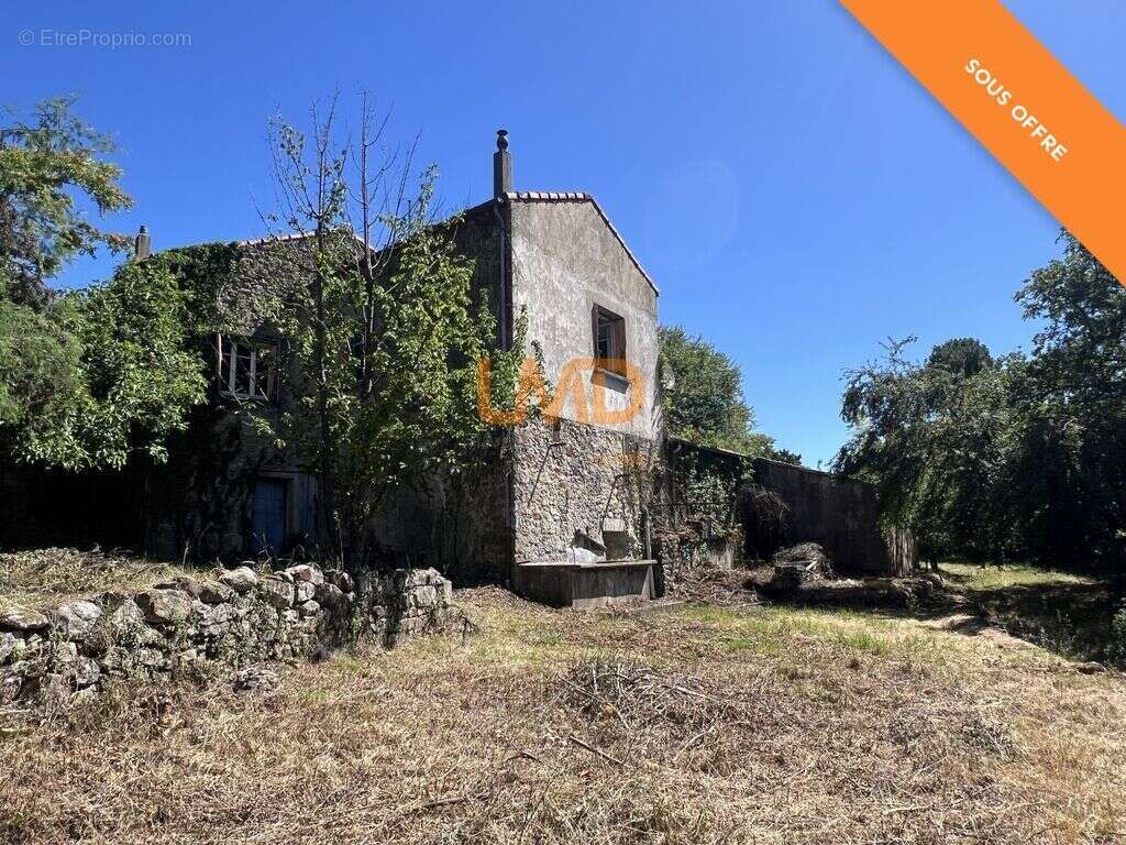 Maison en pierre à rénover avec caves à Mercuer - photo 17