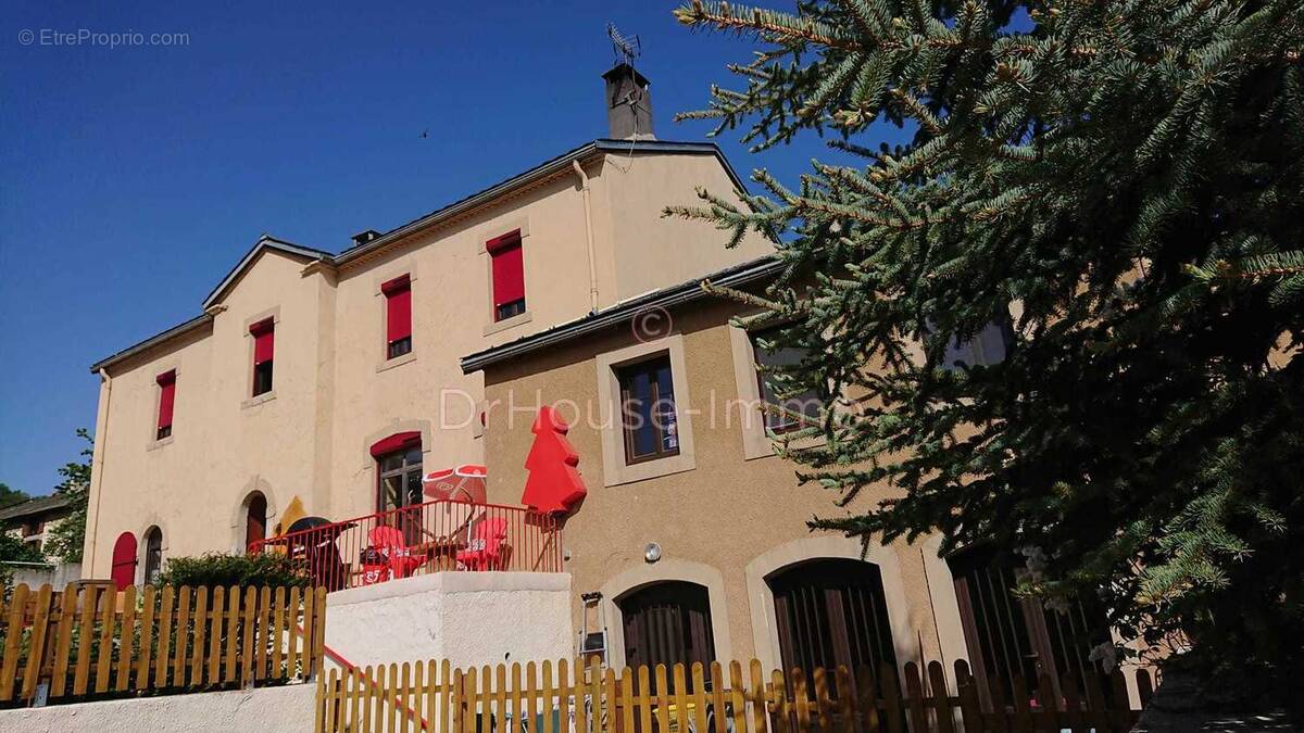 Commerce à ARTIGUES