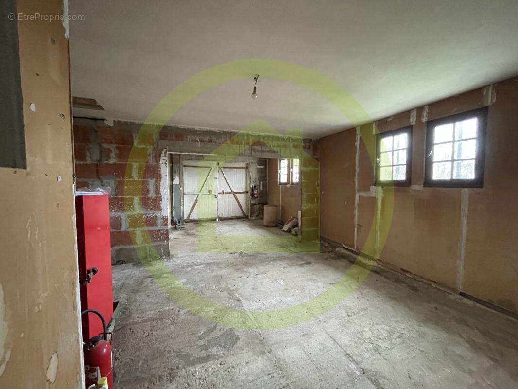 Maison à ROULLET-SAINT-ESTEPHE