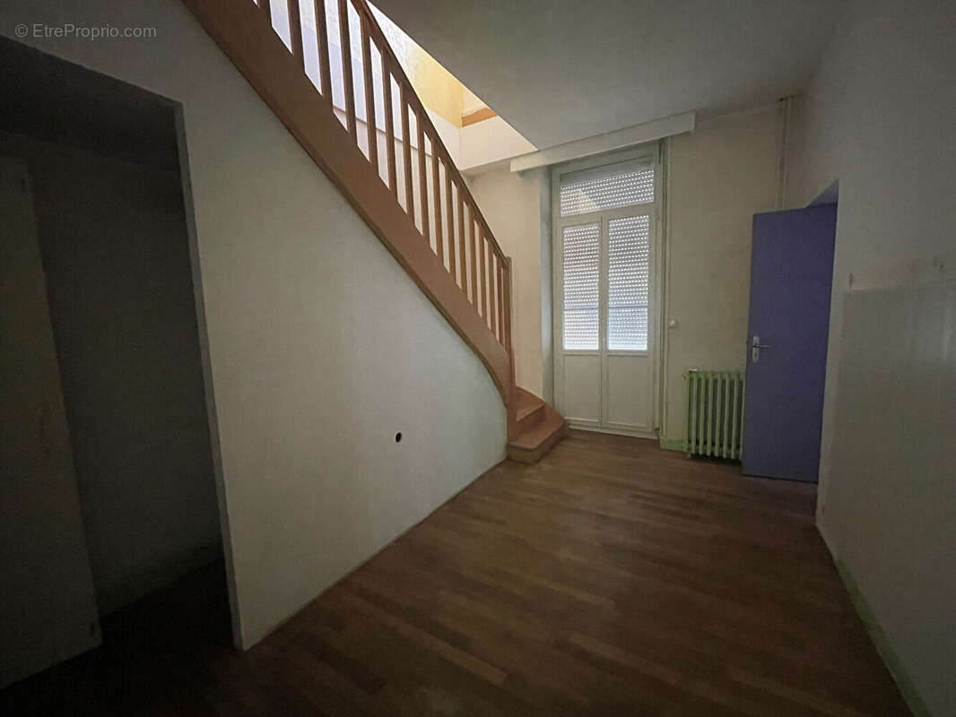 Appartement à COMMENTRY