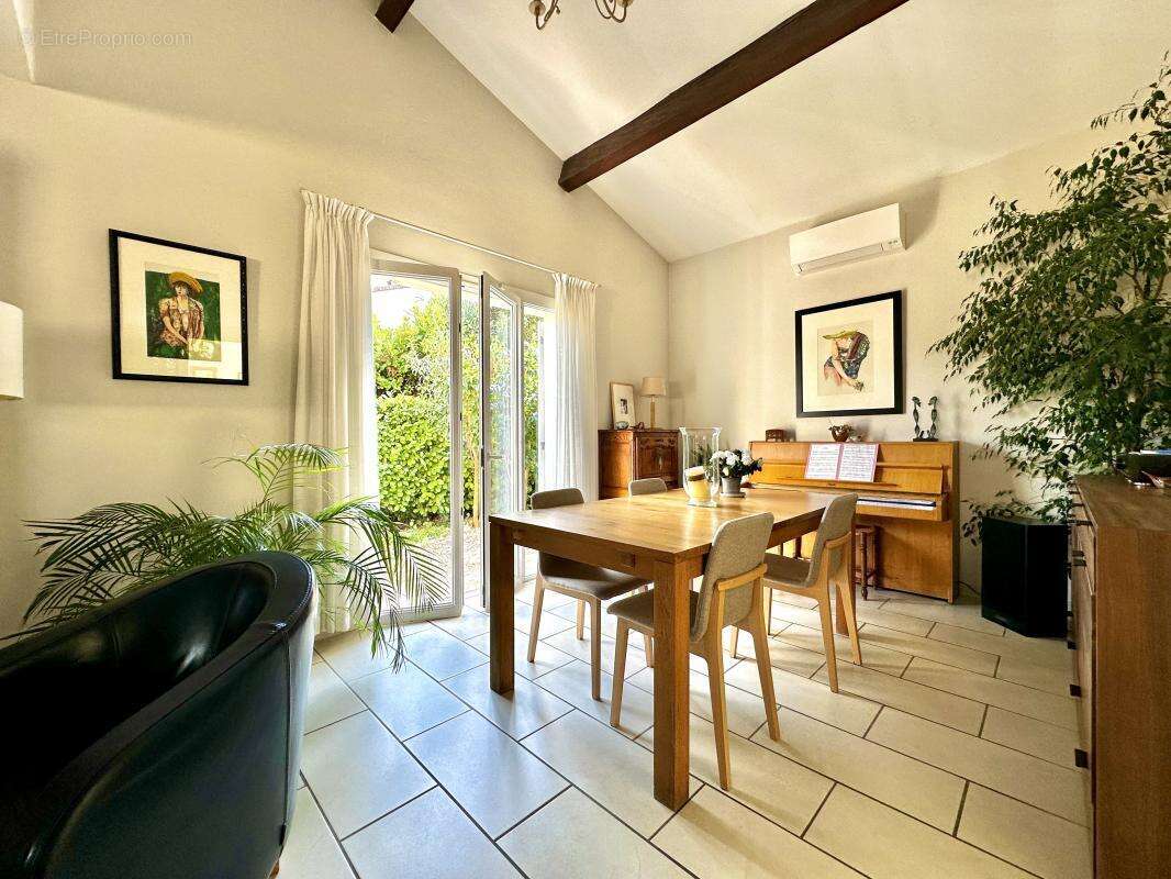 Maison à CAISSARGUES