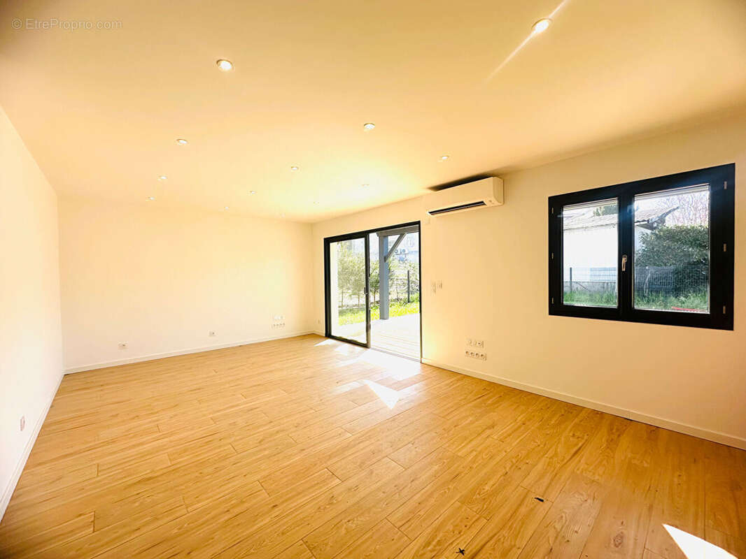 Maison à ONESSE-ET-LAHARIE