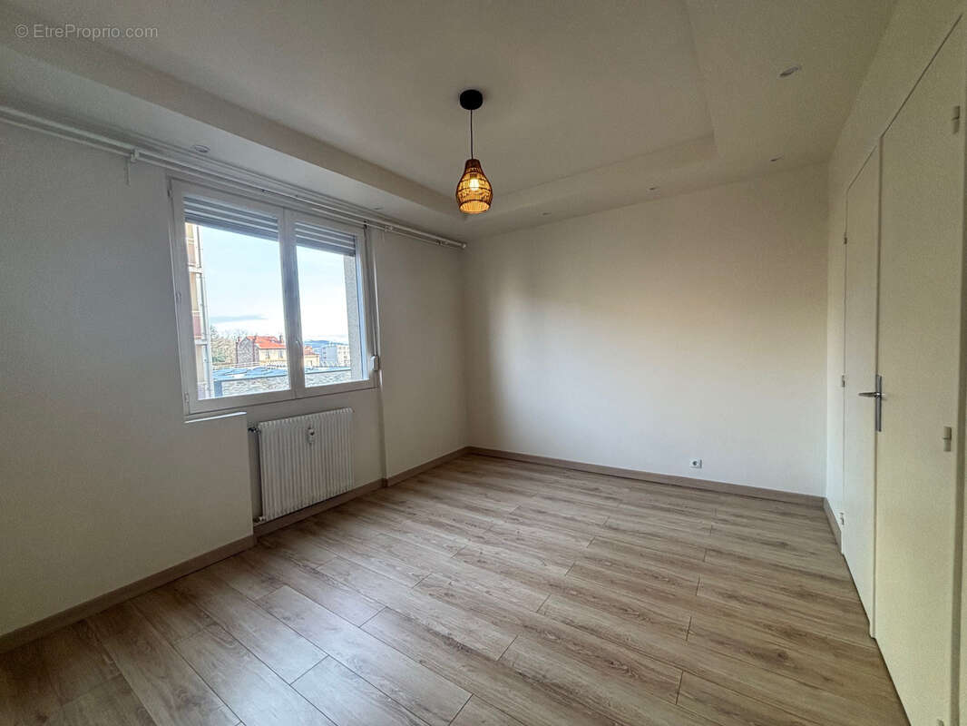 Appartement à SAINT-ETIENNE