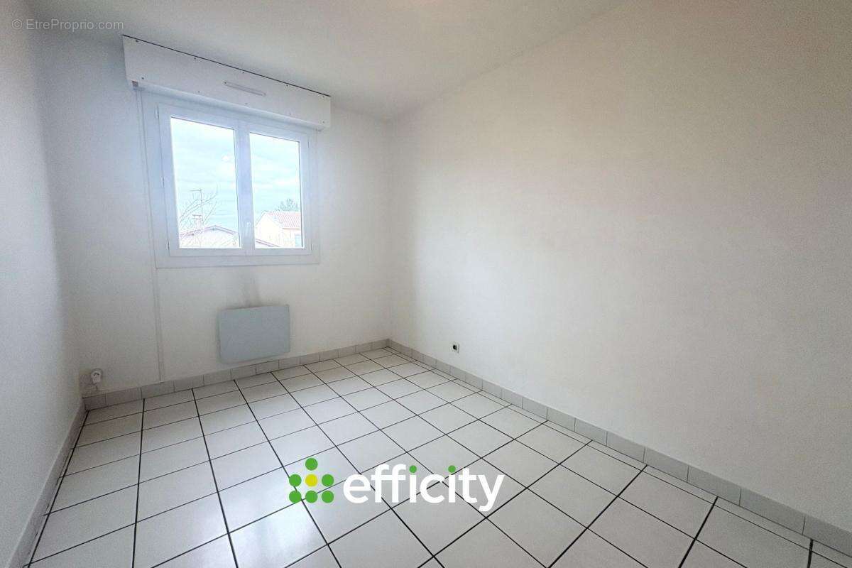 Appartement à SAINT-PIERRE-DE-CHANDIEU
