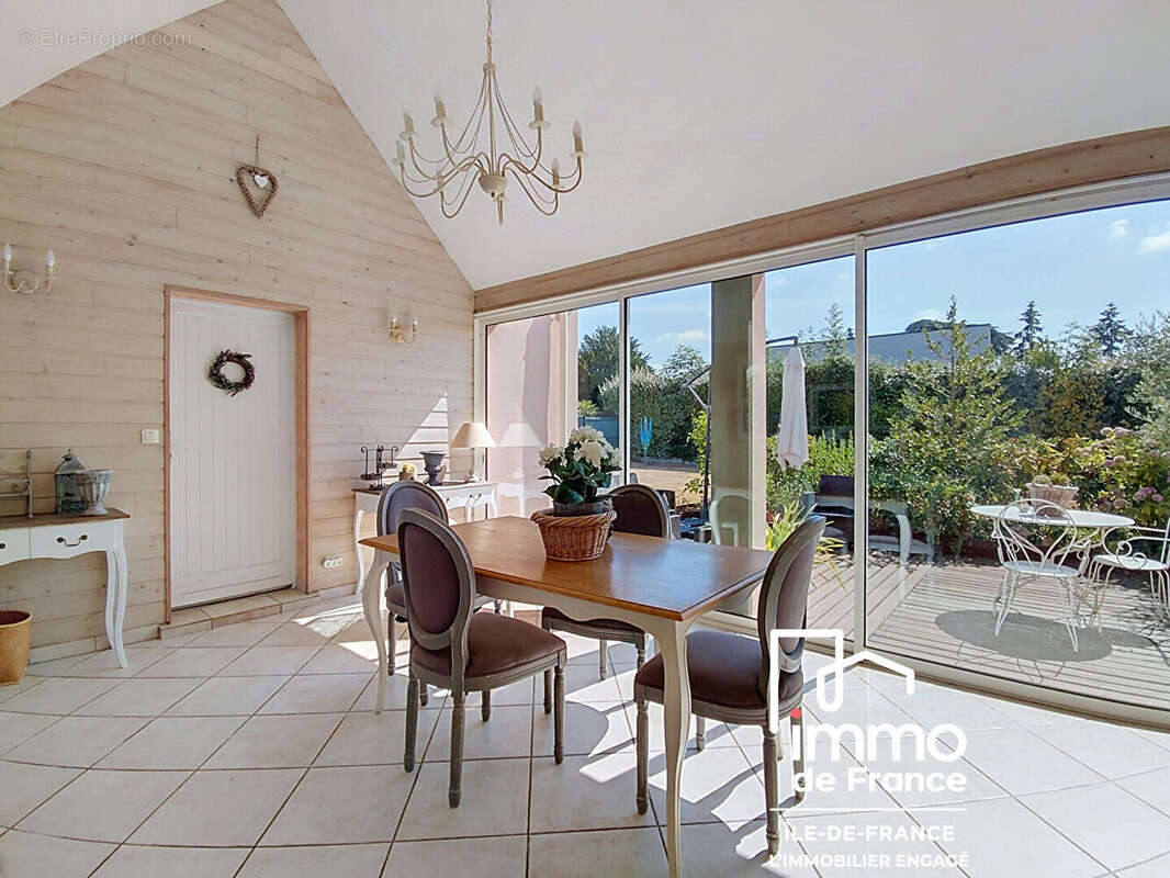 Maison d'architecte  8 pièces 200m² - FONTAINE-LA-GUYON - photo 16
