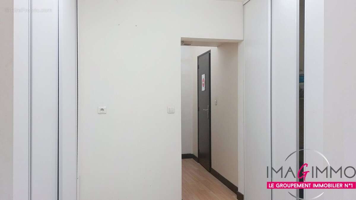 Commerce à COURNONTERRAL