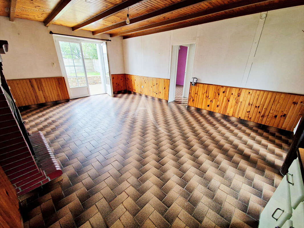 Maison à SAINT-MARS-DU-DESERT