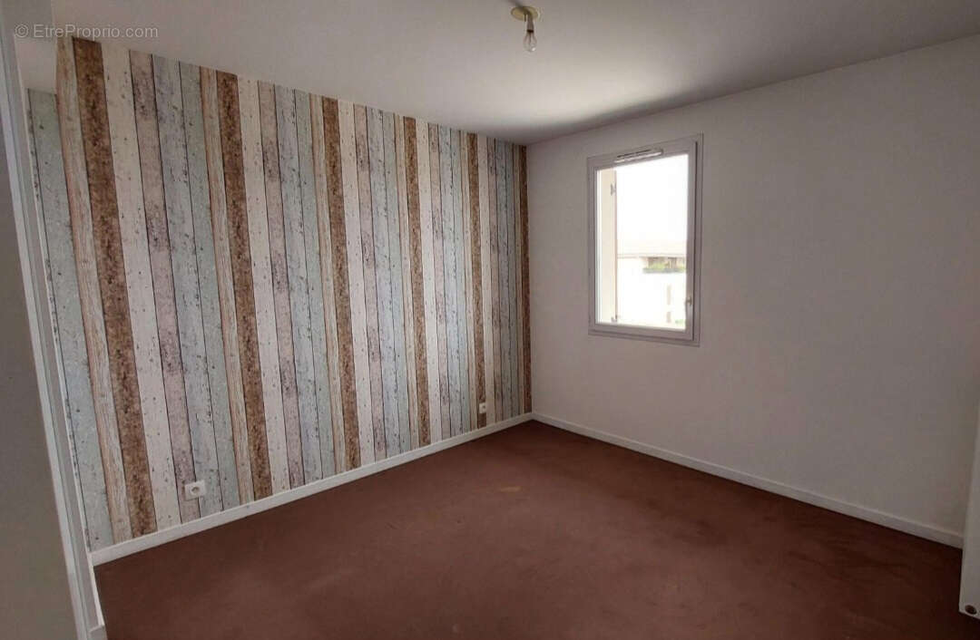 Appartement à SAINT-PIERRE-DU-PERRAY
