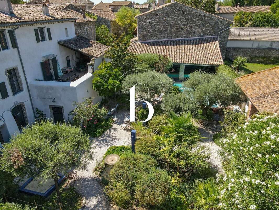 Maison à VEZENOBRES
