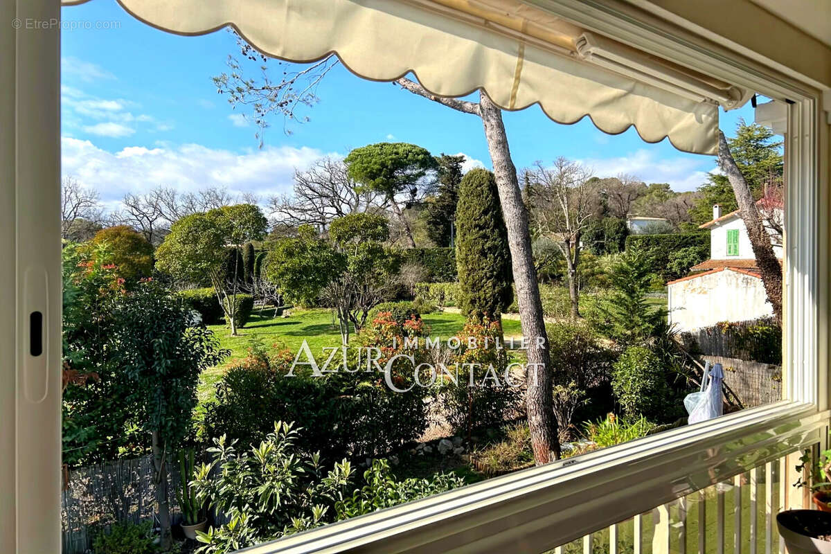 Appartement à MOUGINS