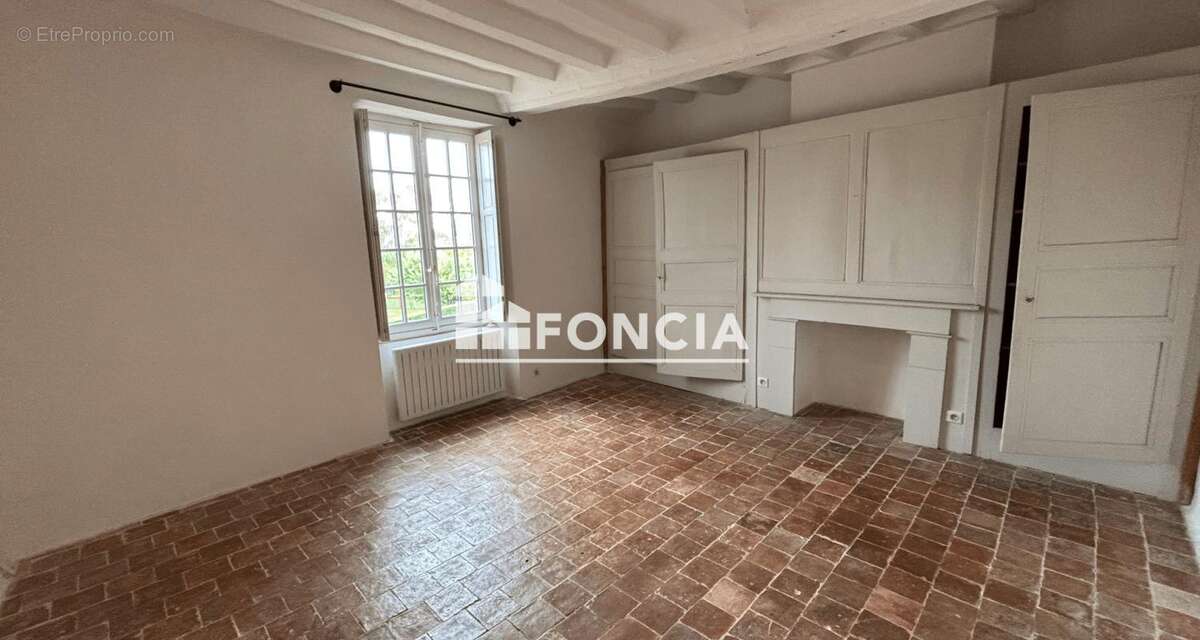 Maison à CONLIE
