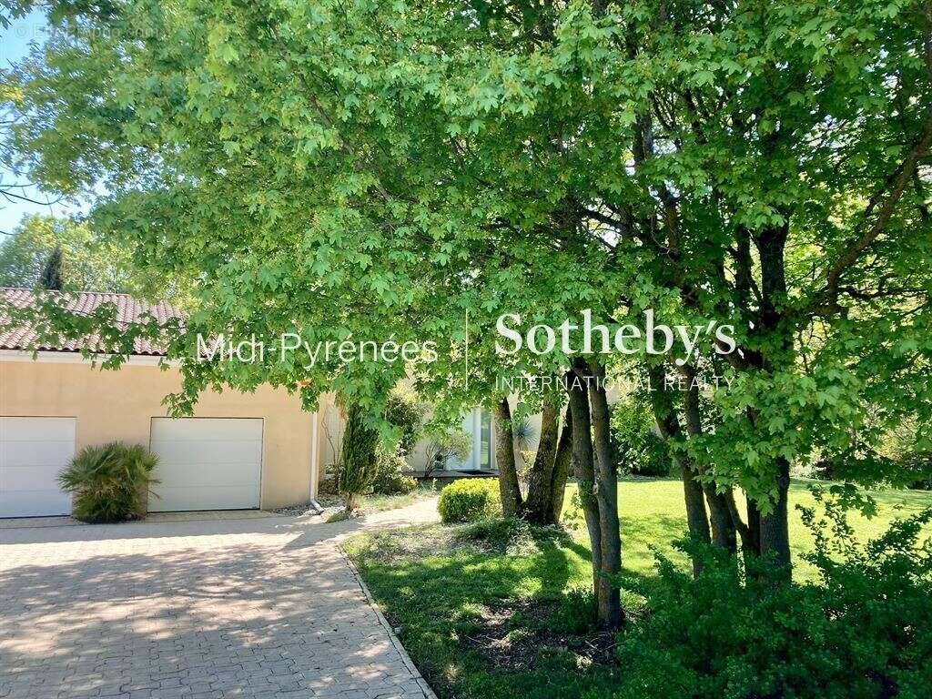 Maison à CLERMONT-LE-FORT