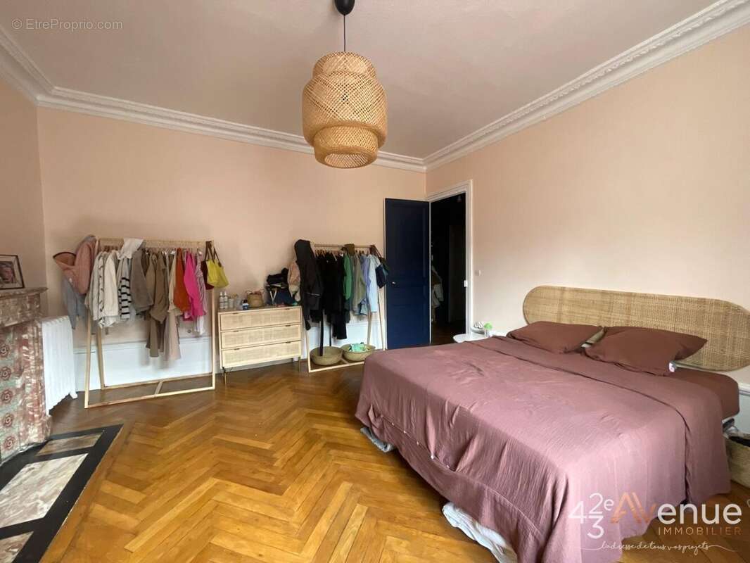 Appartement à SAINT-ETIENNE