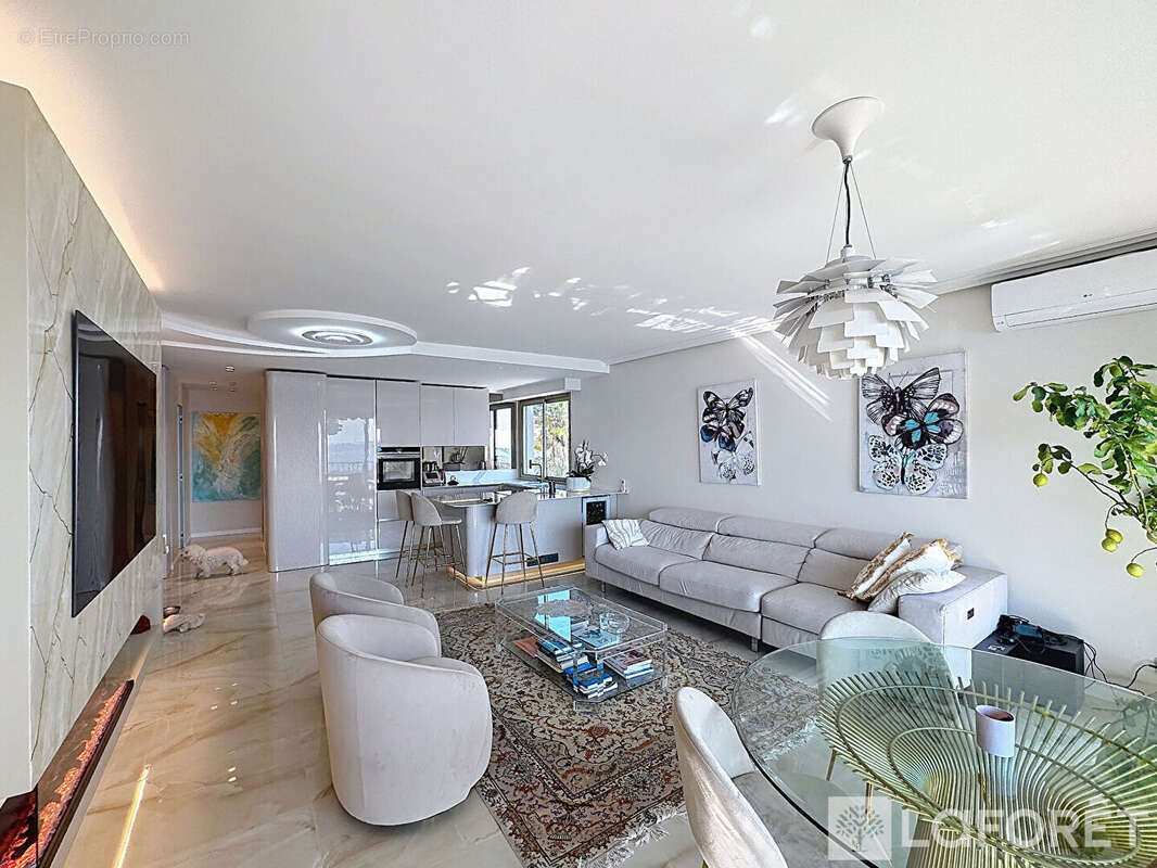 Appartement à ROQUEBRUNE-CAP-MARTIN