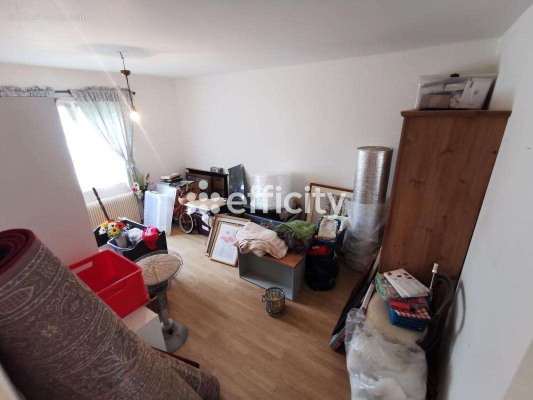 Maison à SAINT-SEVER-CALVADOS