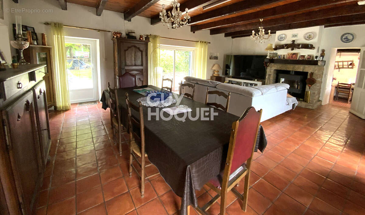 Charmante chaumière de 167 m² sur un terrain de 3403 m² - photo 4