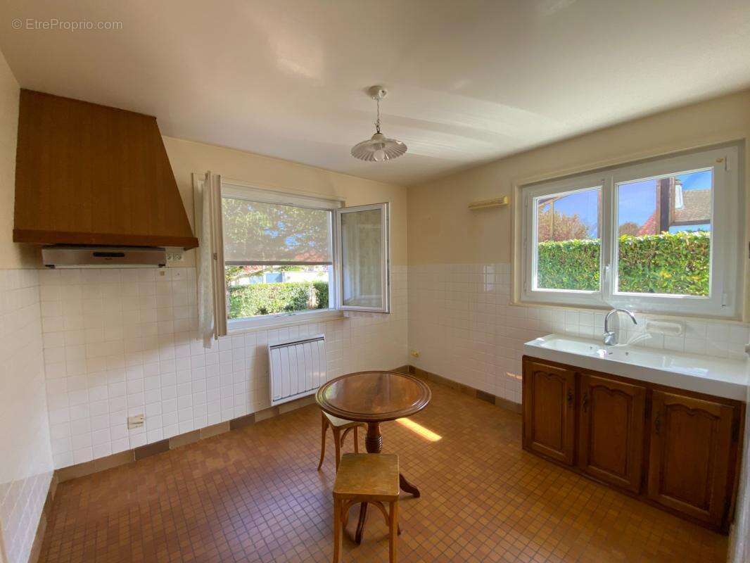 Maison 6 pièces 145m² à maringues, quartier ecoles et complexe sportif - photo 5
