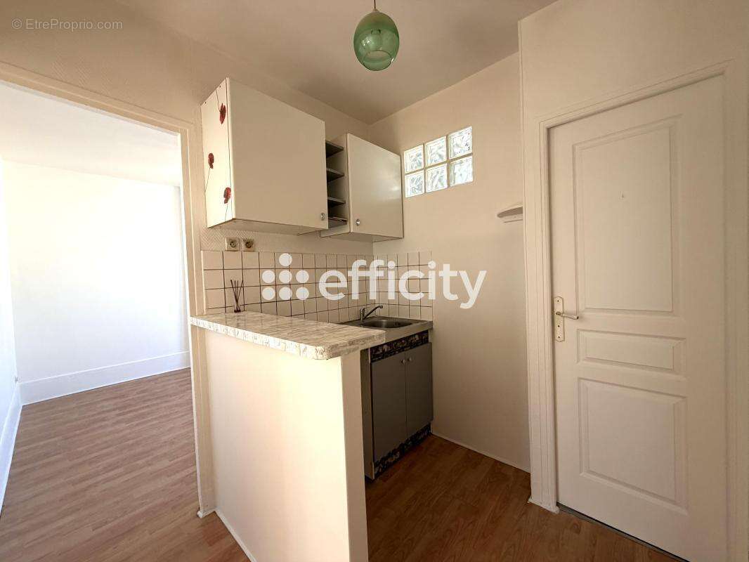 Appartement à LES LILAS