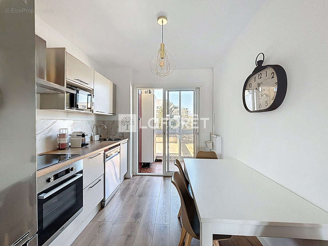 Appartement à MARSEILLE-8E